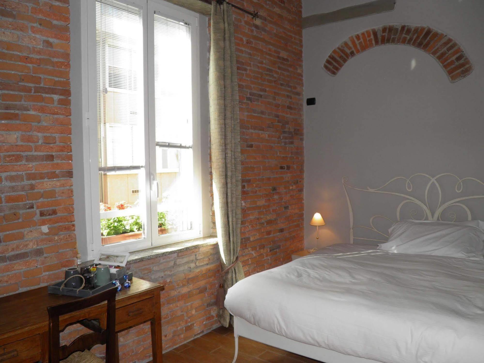 In Centro Charme Bed and Breakfast Bergamo Eksteriør billede