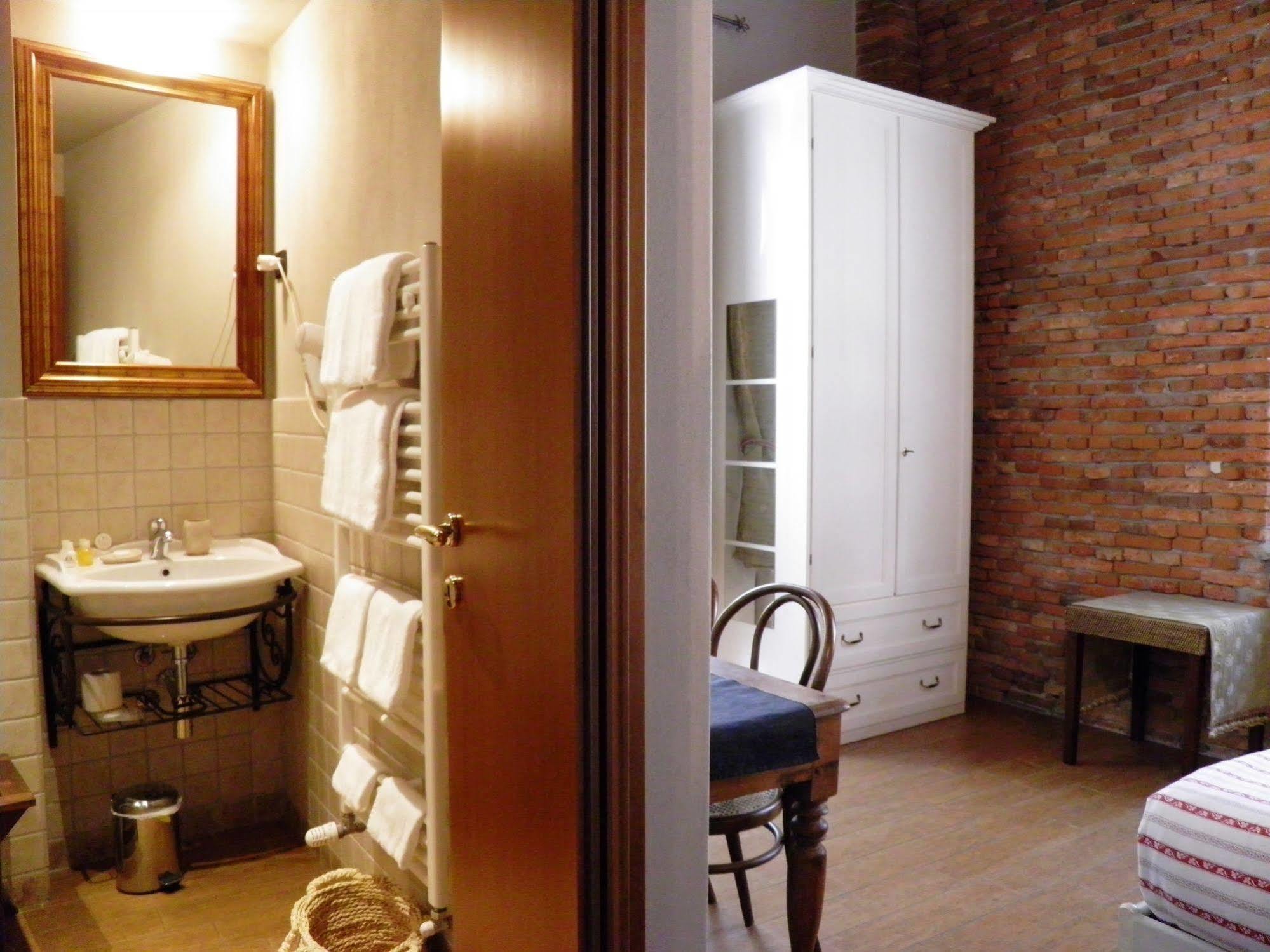 In Centro Charme Bed and Breakfast Bergamo Eksteriør billede