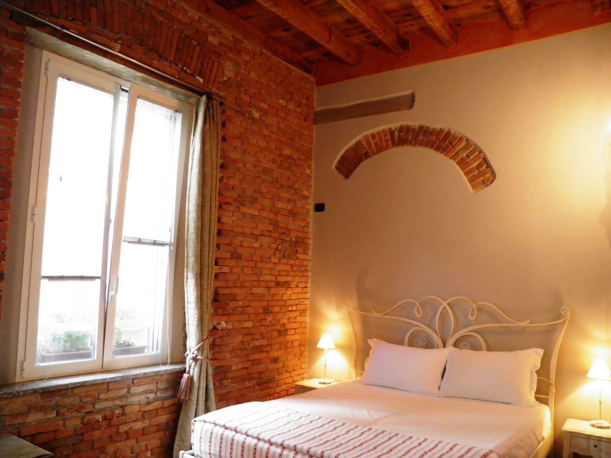 In Centro Charme Bed and Breakfast Bergamo Eksteriør billede